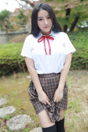 校长办公室里狂肉校花视频