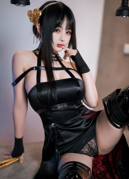 裙子里面的是怪兽